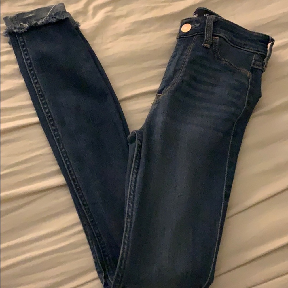 ⚡️flash sale⚡️ Hollister women’s cuffed jeans